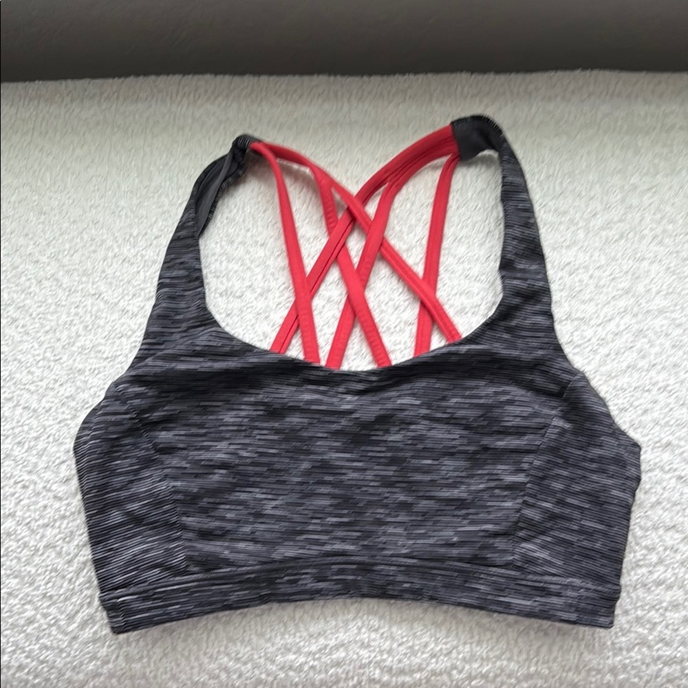 Lululemon serene strappy sports bra black gray red 6